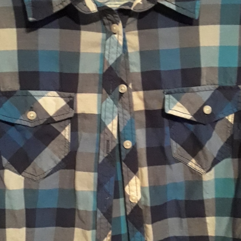 Shirt - Picture 2 of 3